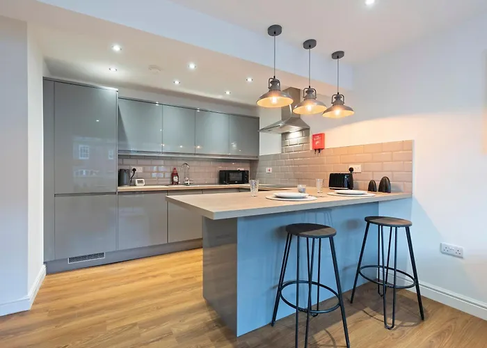 - Free Parking - Fast Wifi - Sleeps 4 Апартаменты *