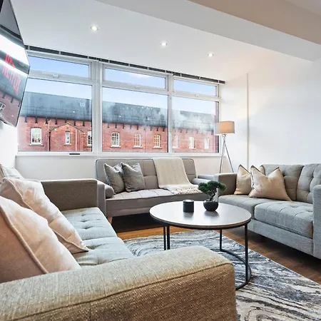 Modern Flat - Sleeps 4 - Parking Leeds (West Yorkshire)